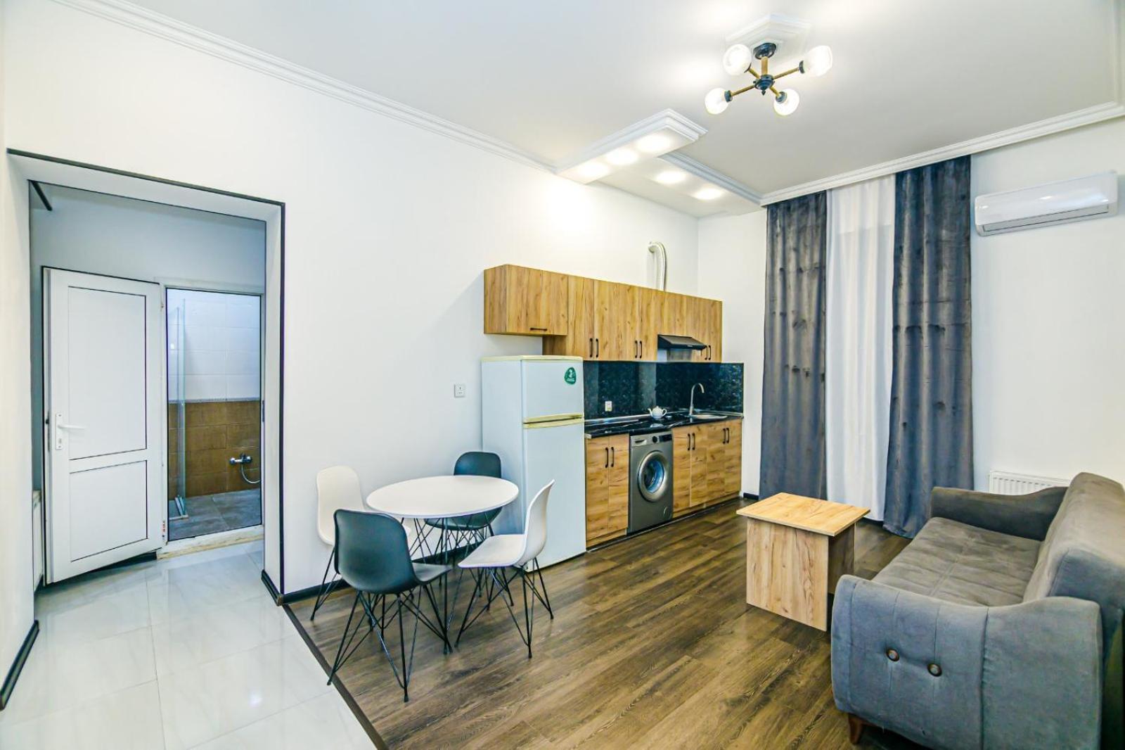 M Estate. 2 Room Home In Targovu Baku Eksteriør billede