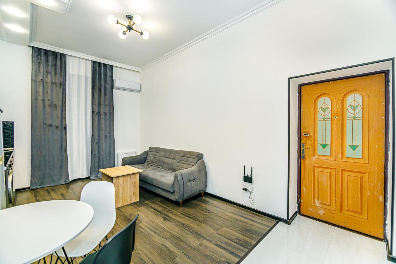 M Estate. 2 Room Home In Targovu Baku Eksteriør billede